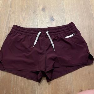 Vuori Clementine Shorts- used VERY GOOD CONDITION